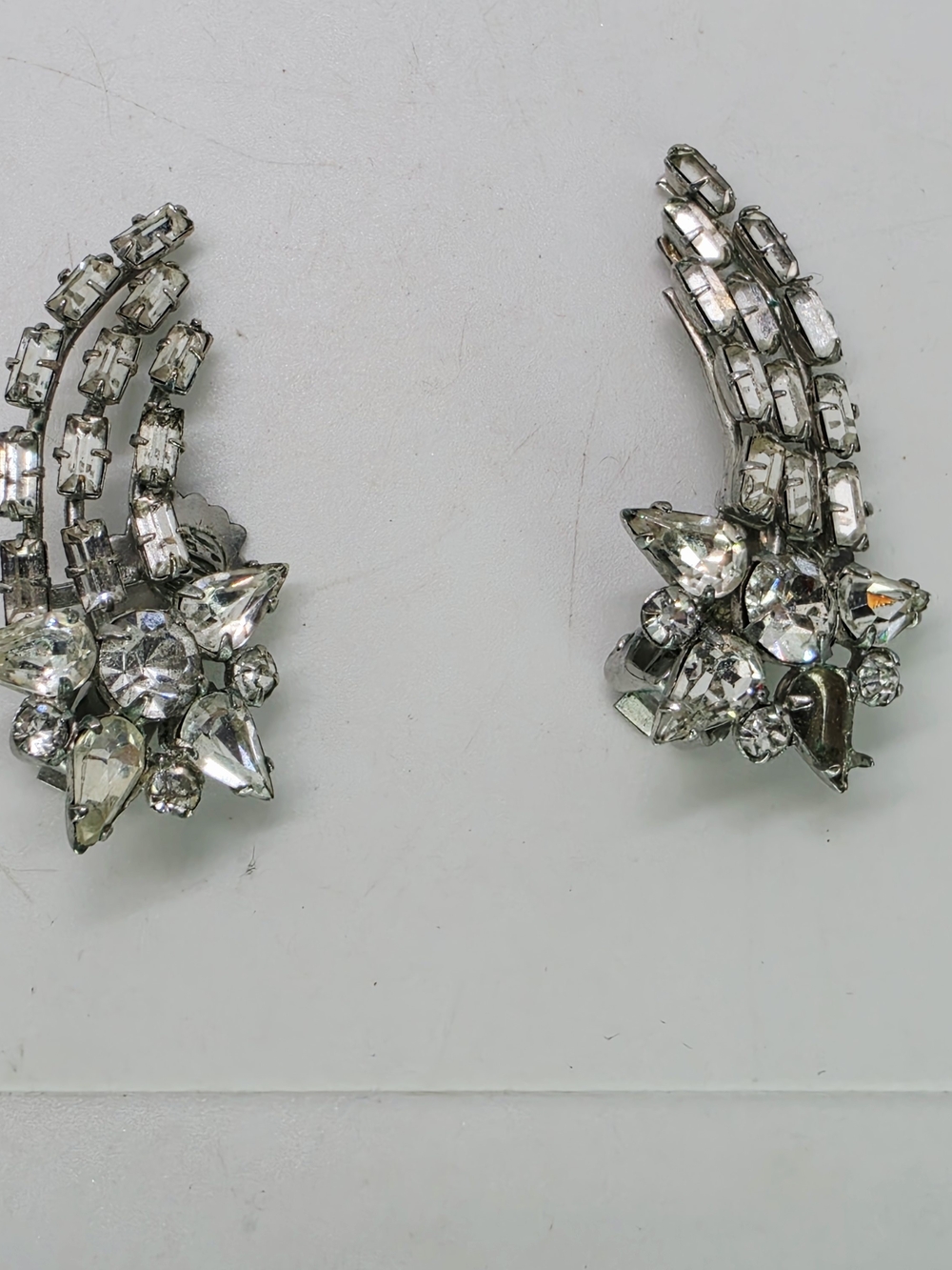 Vintage Kramer Signed Shooting Star Crystal Clip Earrings Celestial Glam Climber